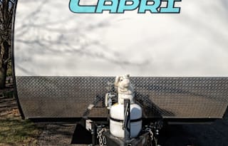 Clawdia's Capri