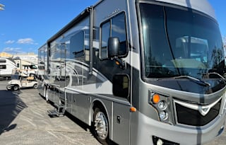 2015 Fleetwood RV Excursion 35B Tripper