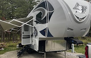 2021 Northwood Arctic Fox Grande Ronde 27-5L