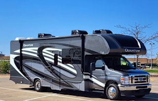 2022 Thor Motor Coach Quantum KW29