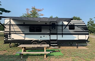 *Delivery only* Pet Friendly! 2021 Transcend XPLOR