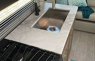 BRAND NEW 2022 Silver Lake !