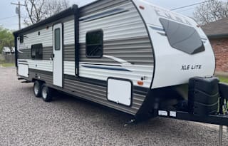 2021 Palomino Puma XLE Lite 23BHC