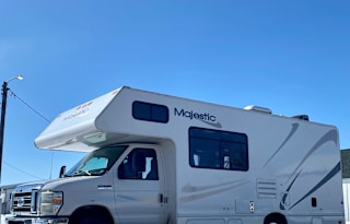 2013 Thor Motor Coach Majestic 23A
