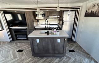 2022 Forest River 29ft Travel Trailer