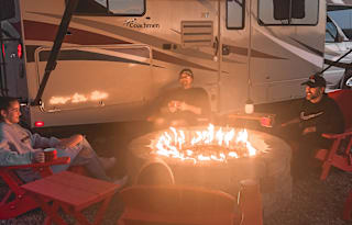 Family Friendly Class C motor home. Pet Friendly