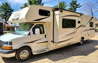 2015 Coachmen RV Freelander 32BH Ford 450