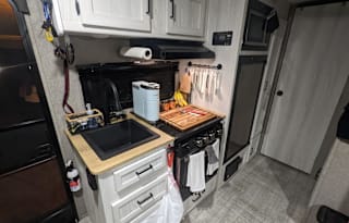 Spacious Camper w/Bunks, Pet Friendly