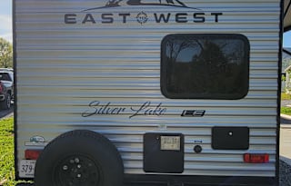 2024 EAST TO WEST Silver Lake LE 18BHLE