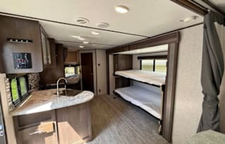 Perfect Size Aspen Trail- Sleeps 8!