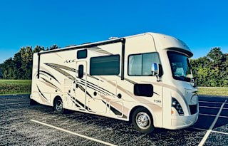 2018 Thor A.C.E. Class A | Sleeps 8 | 28Ft Long