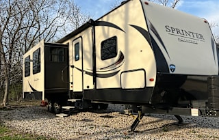 2019 Keystone Sprinter Campfire 33BH Delivery Only