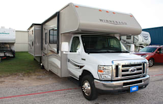 2014 Winnebago Minnie Winnie 31H