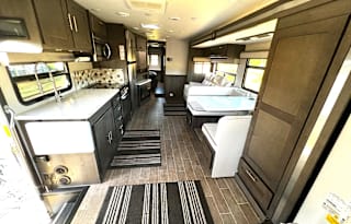 2021 Forest River RV Georgetown 5 Series 34M5