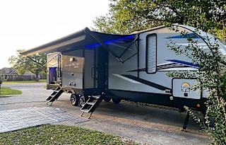 2022 Forest River RV Cherokee Alpha Wolf 33BH-L
