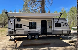 Nate and DeAnna's family rv rental