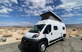 2022 Winnebago Solis 59P