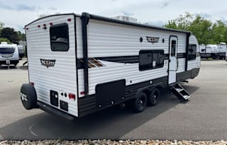 2024 Forest River RV Wildwood X-Lite 261BHXL