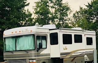 2000 Fleetwood RV Bounder 34T