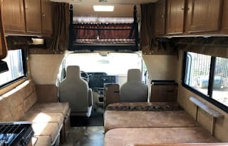 2017 Coachmen RV Leprechaun 260DS Ford 450