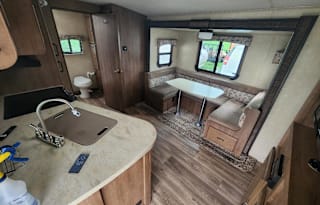 2015 Cruiser Fun Finder F-214WSD