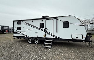 2019 Crossroads Sunset Trail Super Lite Bunkhouse