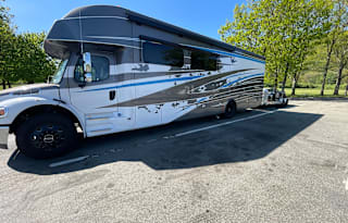 2022 Tiffin Motorhomes Allegro Bay 38 AB