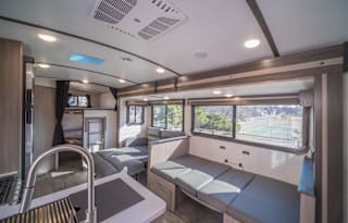 2021 CrossRoads RV Sunset Trail Super Lite SS272BH