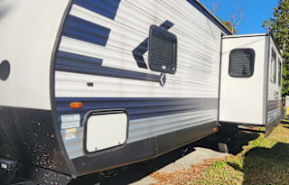 2022 CrossRoads RV Zinger ZR299RE