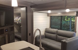 2021 Crossroads RV Sunset Trail
