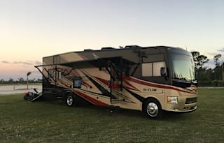 2015 Thor Outlaw 37LS Toyhauler
