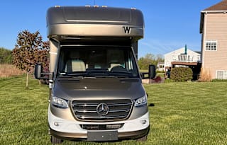 Beautiful, easy to drive escape-mobile.