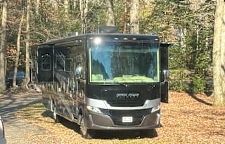 2023 Tiffin Luxury Coach - Sleeps Up to 7