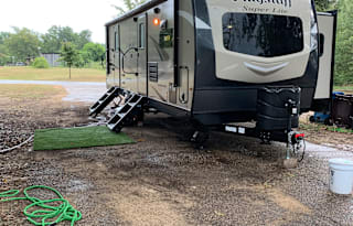 Pet Friendly- Hill Country Escape