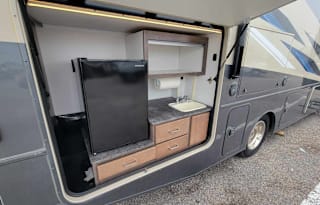 Class A 2021 Winnebago Vista 29V (4099)
