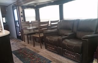 **SPACIOUS**-  King Bed - Delivery Only- Lg Kitchen