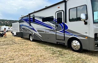 2022 Holiday Rambler Vacationer 35K