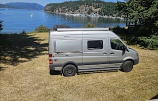 2018 Winnebago Revel 44E