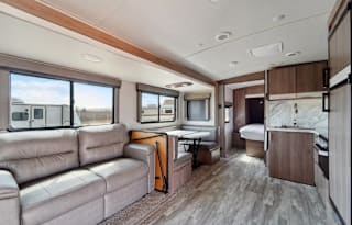 A Beauty 2021 Grand Design Imagine Travel Trailer