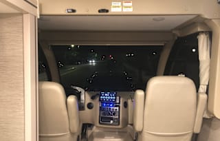 2022 Thor Motor Coach Vegas Sleeps 6!