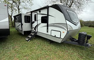 2022 Keystone RV Cougar Half-Ton 34TSB