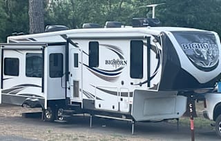 2016 Heartland Bighorn 3270RS