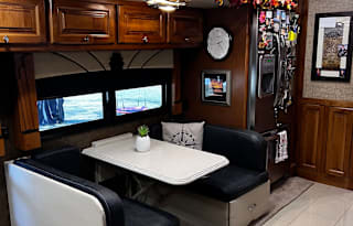 Easy to Drive, Luxury RV, Home away from Home