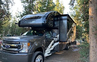 2021 Thor Motor Coach Omni XG32