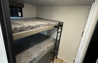 2022 Keystone RV Hideout 30BHKSWE