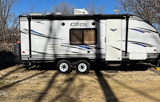 20ft RV Travel Trailer