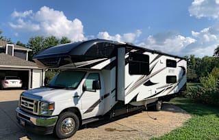 2022 Entegra Odyssey 31F with Bunks!
