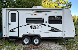 2013 Rockwood Roo 19ft hybrid easy to pull!