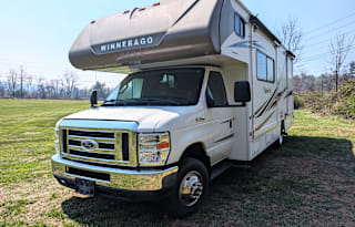 Winnebago Spirit | Cozy Class C RV with 3 slides