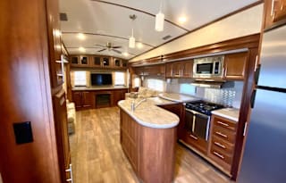 2016 Forest River Wildcat 327CK Delivery Available